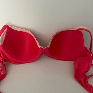 Victoria’s Secret underwire bra. 36B